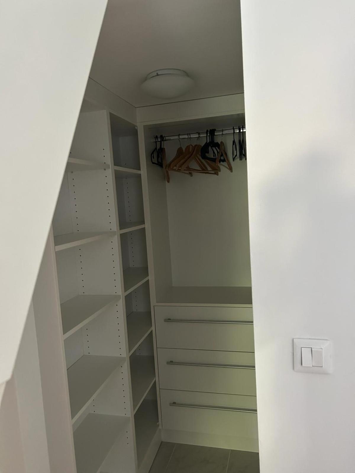 Noble Apartment *